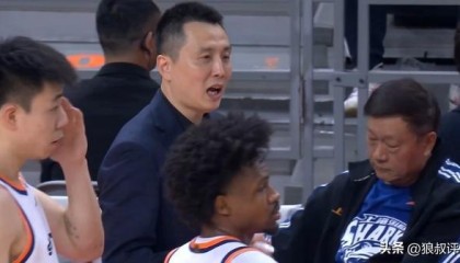 开云官网-对阵广东狂轰12分18板3助3帽！卢伟：怀特塞德贡献非常巨大