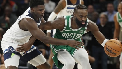 kaiyun-丁威迪：攻防一体最好的后卫是华子 侧翼则是杰伦·布朗而非小卡