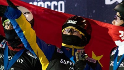 kaiyun-空中技巧世界杯中国混团再夺金 徐梦桃练兵三周台