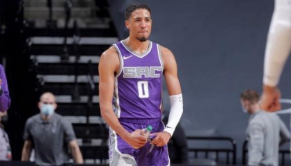 开云中国-国王20岁新秀再次拯救球队 绿军主帅也是他的球迷