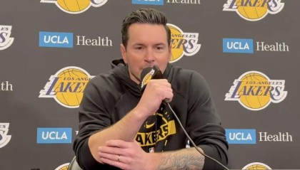 开云App-与东契奇争吵？雷迪克：太正常不过的沟通，我们俩的关系很好