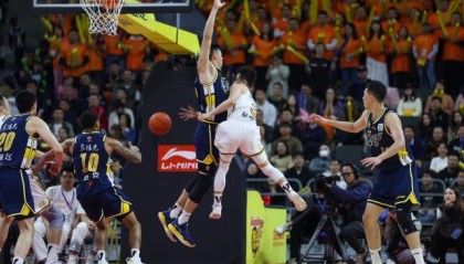 开云App-CBA前四血战白热化：广厦领跑 辽京疆逆袭搅局