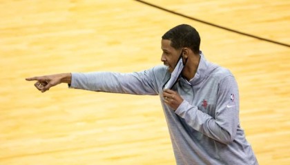 开云中国-火箭主帅不满球队进攻表现 怒批球员陷入单打独斗