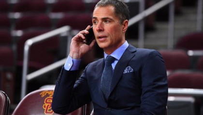 开云移动端-湖人六大引援目标曝光！东契奇前队友在列 迪文琴佐最令人意外